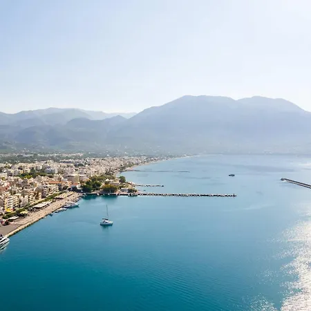Apartment Socrates C4 - Urban Calm By The Sea *